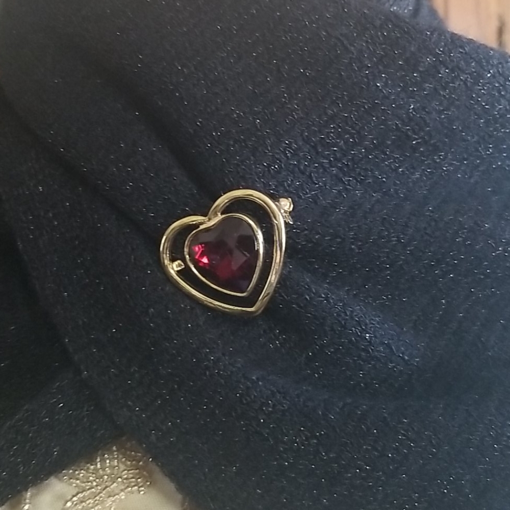Women Heart Gold/Red Color Brooch/Pin